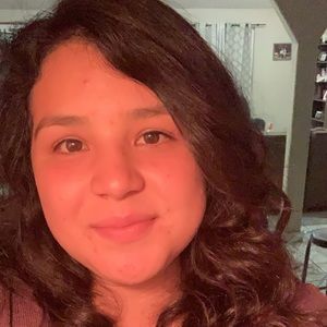 Meet your Posher, Ines